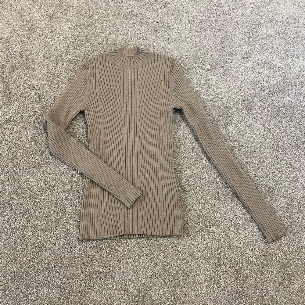 H&M Taupe Ribbed Knit Top